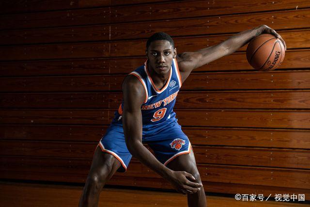 切尔西与18岁右后卫阿奇姆彭续约至2029年