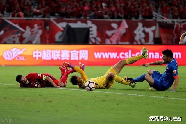 澳网次日德约科维奇逆转晋级 辛纳豪取跨年15连胜